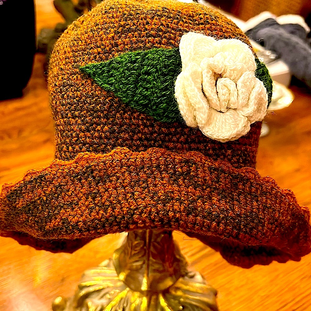 🇵🇪New PeruvianHandmade WoolHat &flower.Beautiful Chestnut Color Warm&NonScratchy